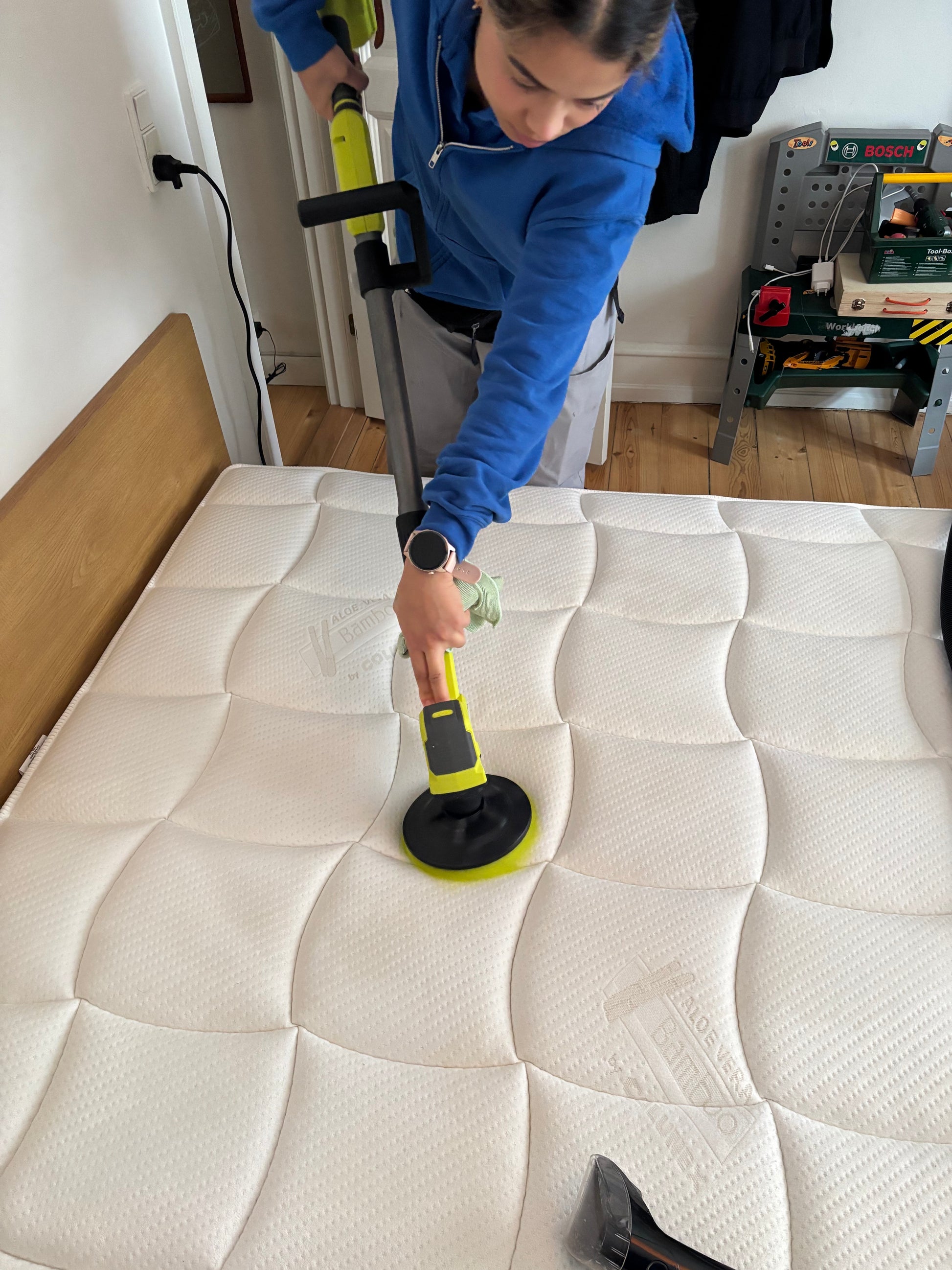 Professional mattress cleaning service in Copenhagen, removing dirt and stains for a healthier sleep environment.
