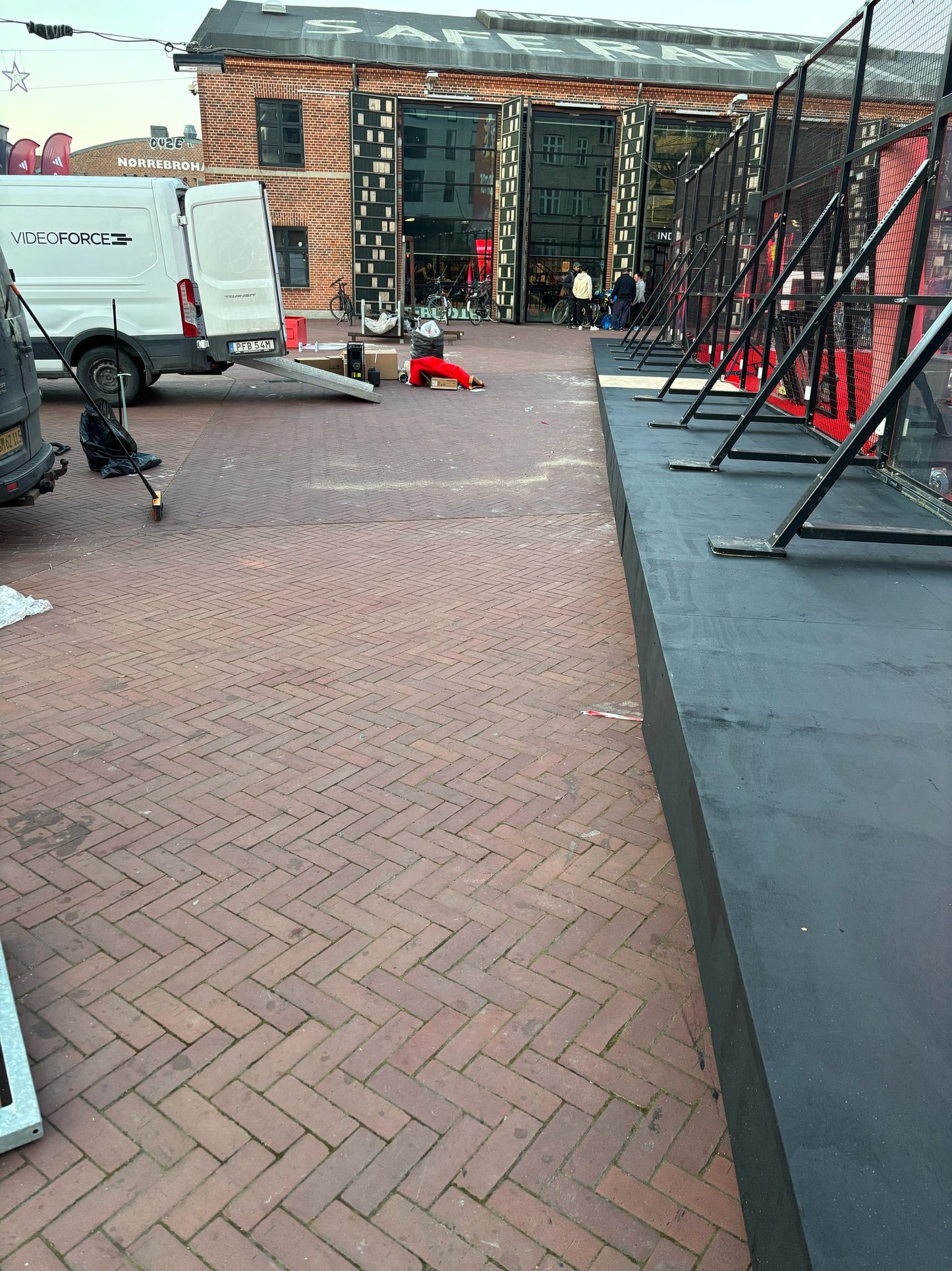 PARTIES AND EVENTS CLEANING SERVICE