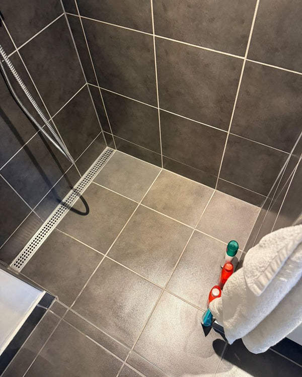 Shower floor and tiles – after